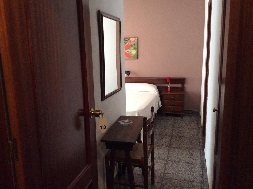Pension K-Hito Santiago De La Ribera Exterior foto